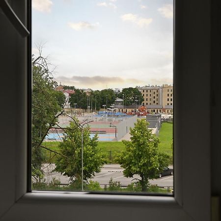 Nice & Cheap Apartment And Free Parking Рига Экстерьер фото