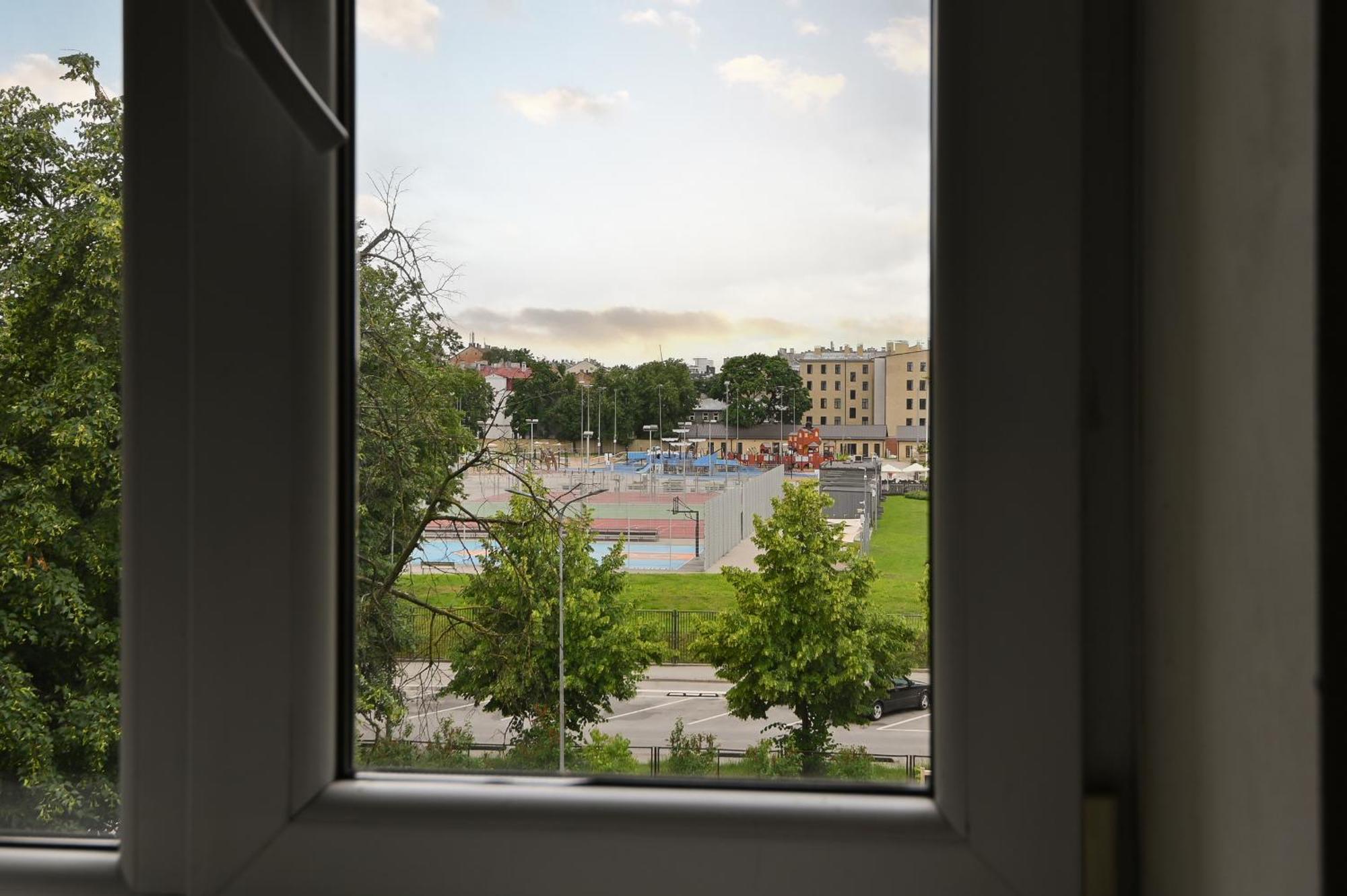 Nice & Cheap Apartment And Free Parking Рига Экстерьер фото